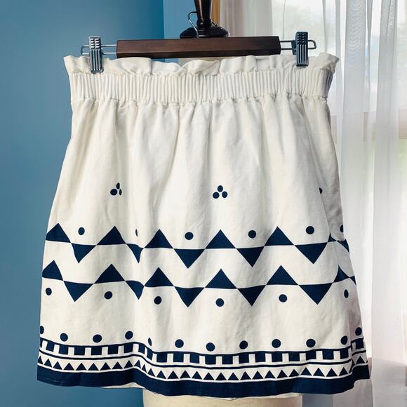 J. Crew Factory White and Navy Geometric Print Sidewalk Skirt Size 8 - Picture 6 of 7